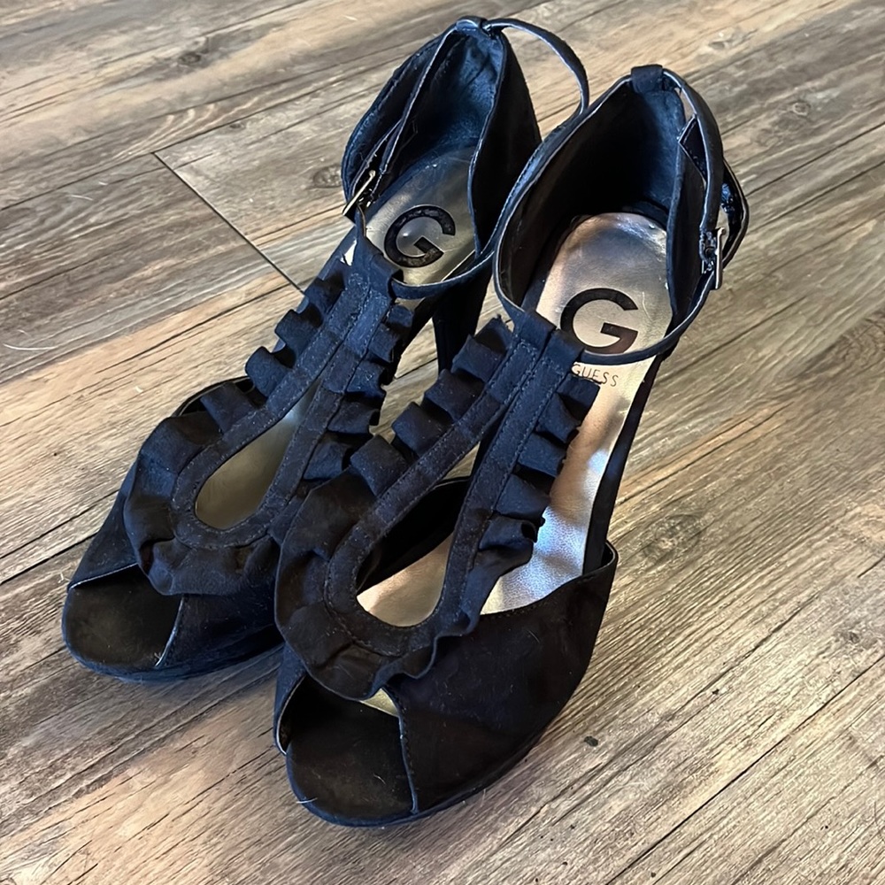 Black scalloped platform heels